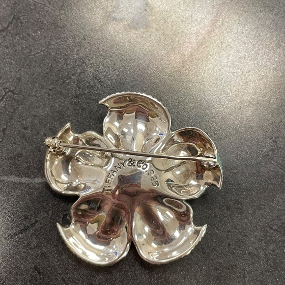Tiffany & Co. Vintage Sterling Silver Dogwood Flower Brooch - Picture 3 of 4